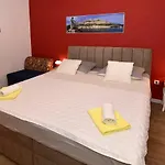 Anica & Gabriela Appartement Makarska